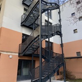 Escalier de secours quart tournant